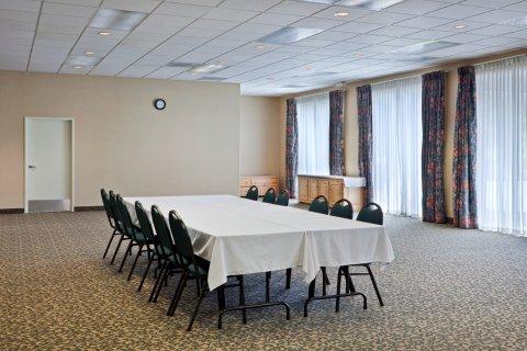 Express By Ihg Hotel 3*