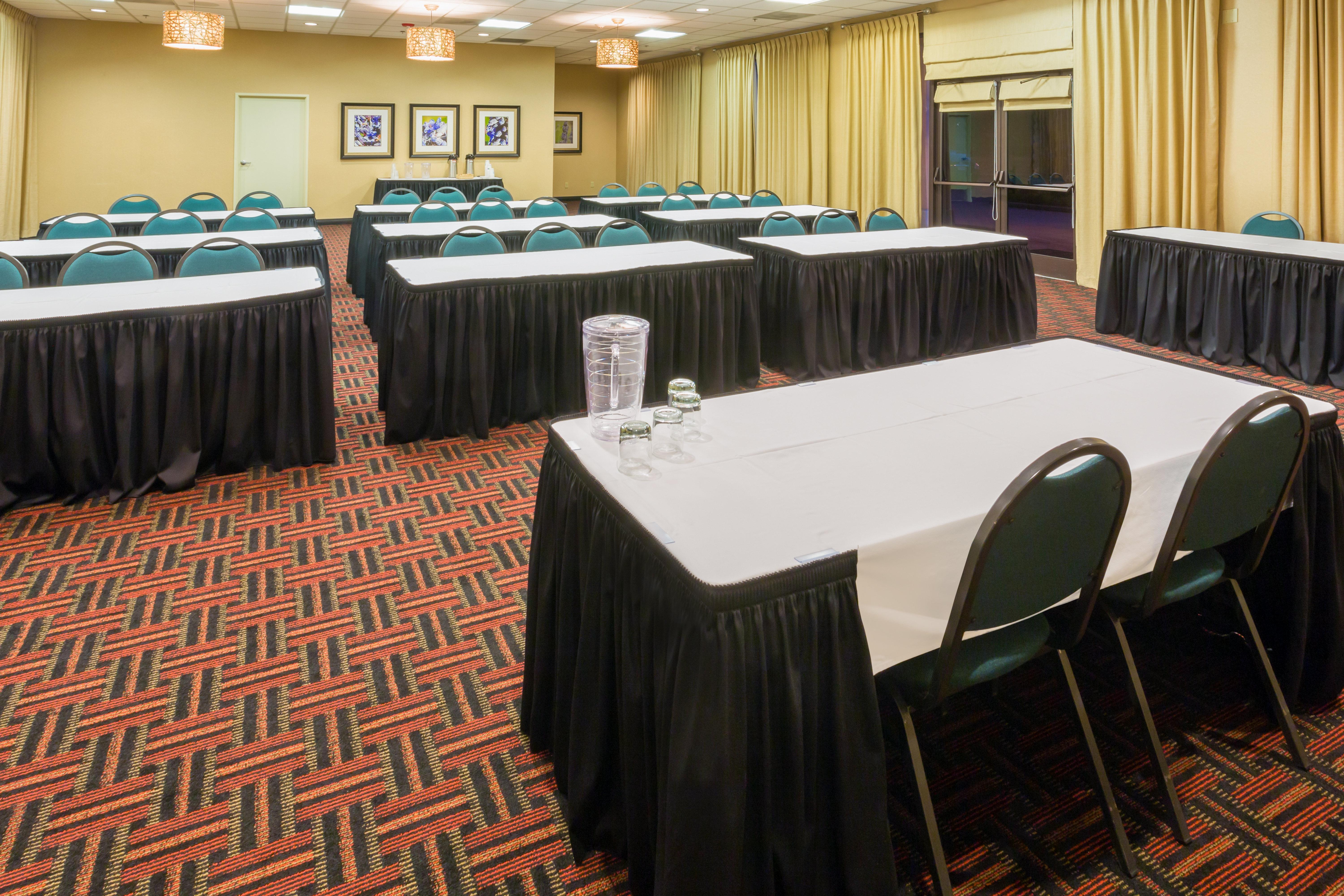 Express By Ihg Hotel 3*