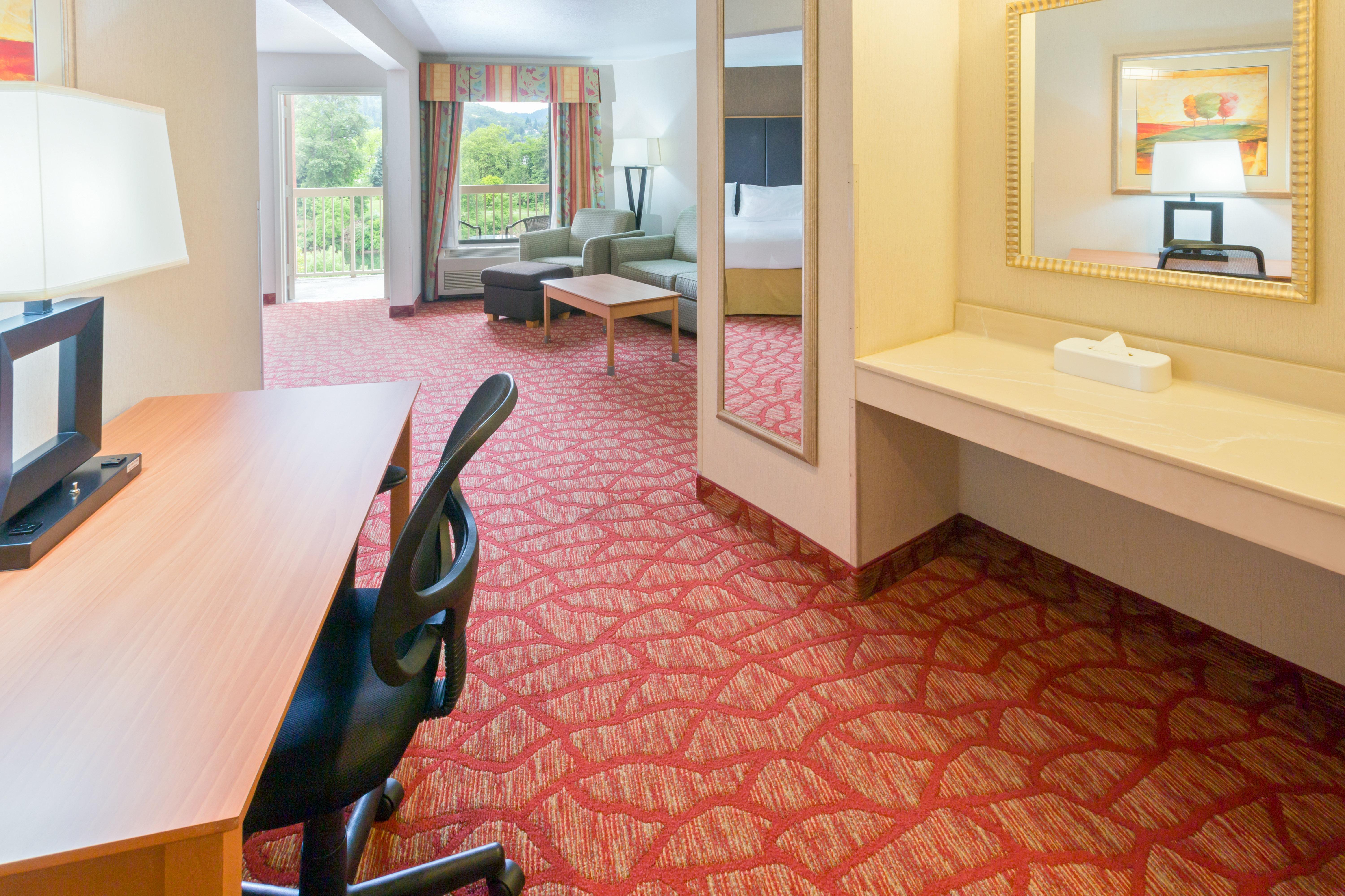 Express By Ihg Hotel Roseburg