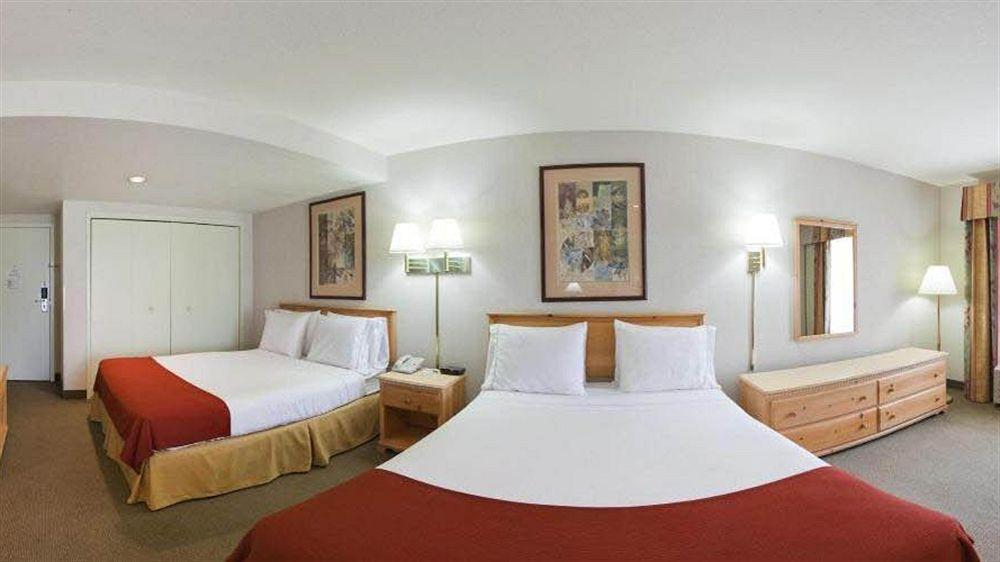 Express By Ihg Hotel