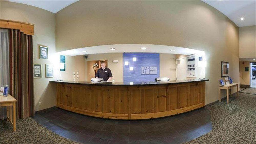 Express By Ihg Hotel Roseburg