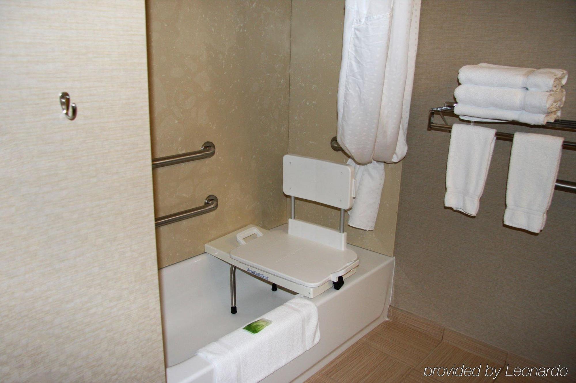 Express By Ihg Hotel Roseburg