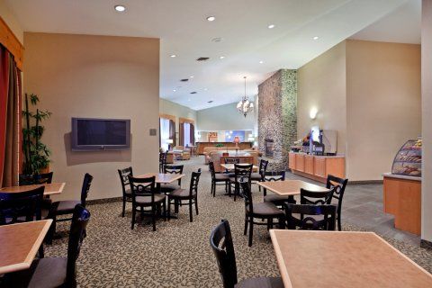 Express By Ihg Hotel Roseburg